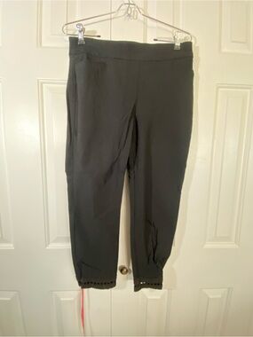 Chico's Black Capris with Cropped Hem Detail